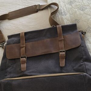 Newhey  Canvas/leather Messenger Bag  19x15